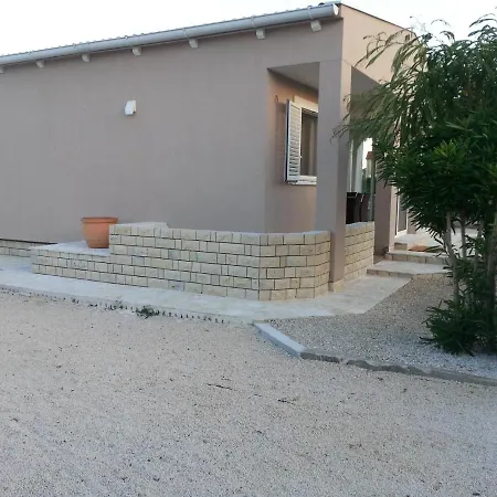 House With A Parking Space - 17694 Feriehus Vir